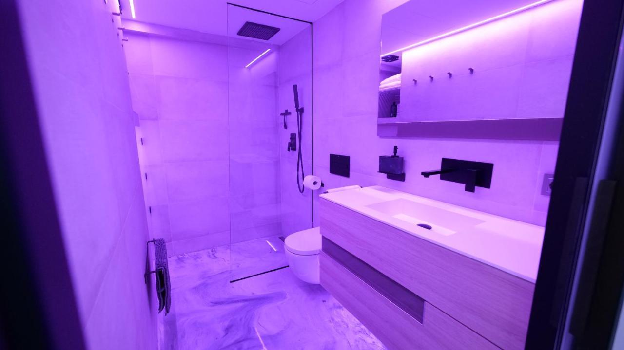 Apartment La Farola - Luxury Domotic Flat In Puerto Deportivo *